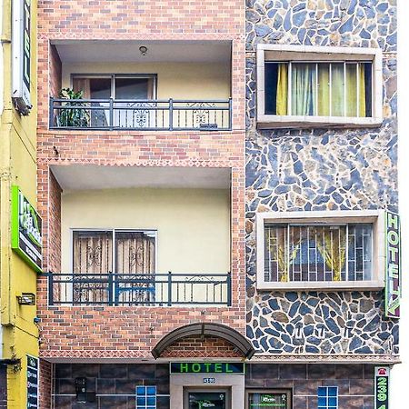 运动员酒店 麦德林 外观 照片